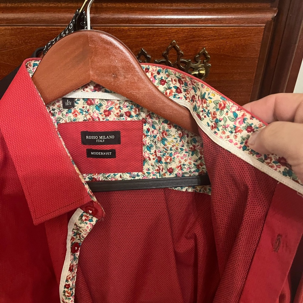Beautiful Italian, dress shirt, maroon, in color. XL in size, but slim fit🇮🇹 - Picture 3 of 6